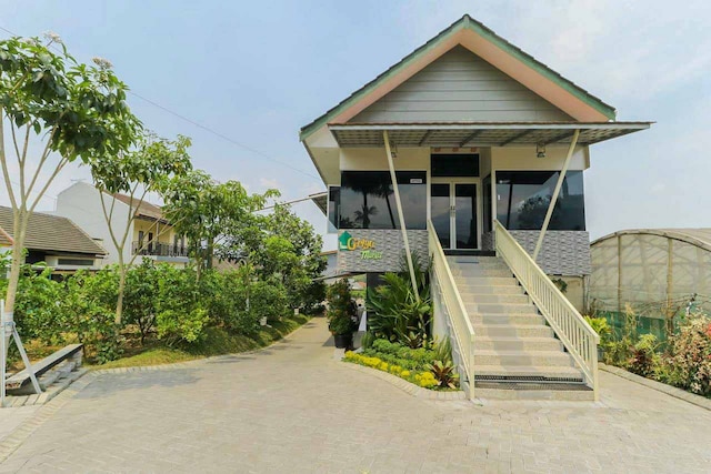 グリヤ ムリヤ バトゥ レッドパートナー