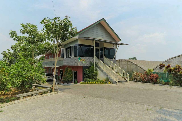 グリヤ ムリヤ バトゥ レッドパートナー