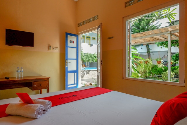 レッドドアーズ アット プラウィロタマン