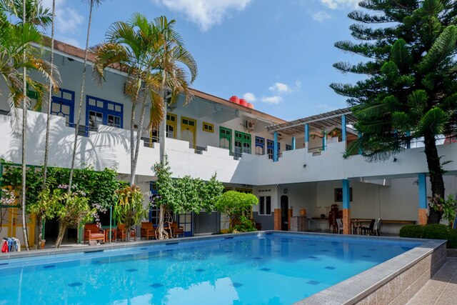 レッドドアーズ アット プラウィロタマン