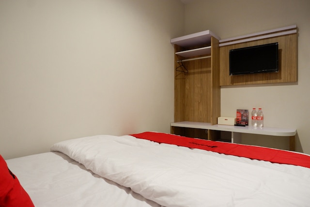 レッドドアーズ ニア スレマン シティ ホール 2