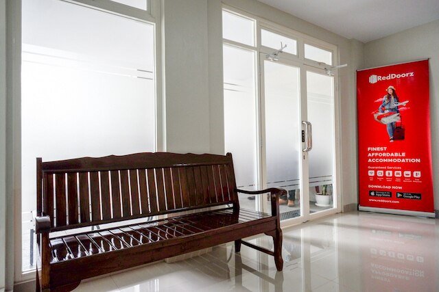 レッドドアーズ ニア スレマン シティ ホール 2