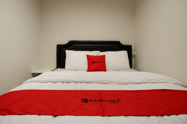 レッドドアーズ ニア スレマン シティ ホール 2