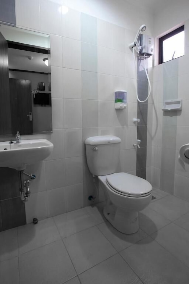 レッドドアーズ ニア ランダーズ スーパーストーレ セブ シティ