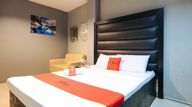 レッドドアーズ @ P フロレンティーノ ストリート サンパロク マニラ