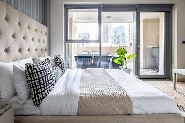 スペーシャス + ファンクショナル スタジオ アパートメント イン ダウンタウン ドバイ