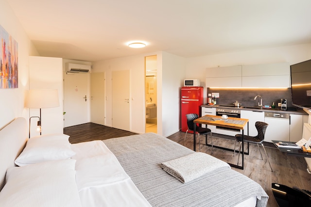 アーバン アイランド - リバーサイド アパートメンツ