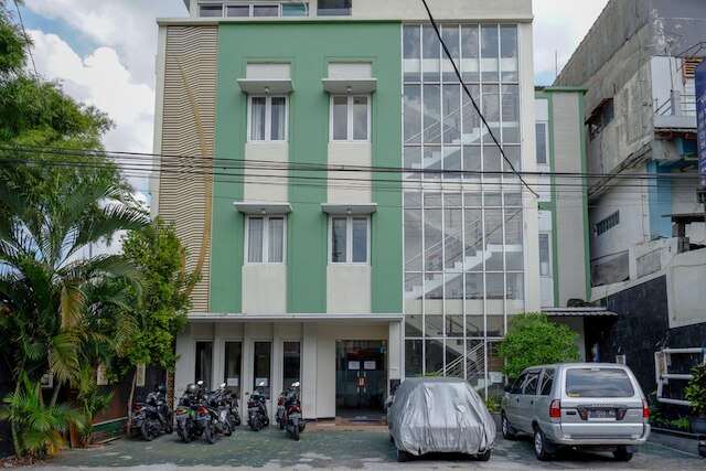 レッドドアーズ ニア レンプヤンガン トレイン ステーション