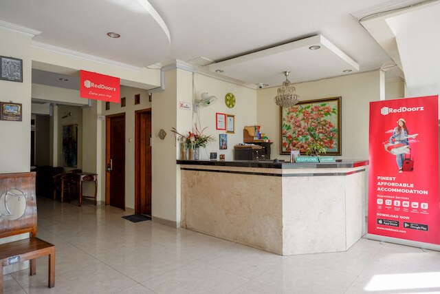 レッドドアーズ ニア レンプヤンガン トレイン ステーション