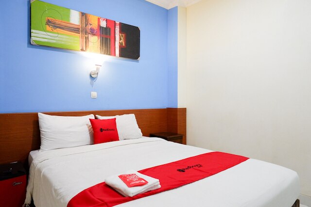 レッドドアーズ ニア レンプヤンガン トレイン ステーション