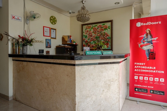 レッドドアーズ ニア レンプヤンガン トレイン ステーション