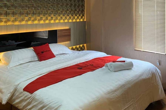 レッドドアーズ プラス アット シンパン USU メダン