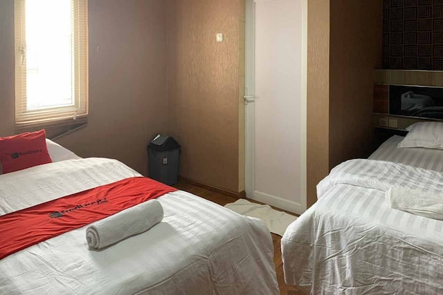 レッドドアーズ プラス アット シンパン USU メダン