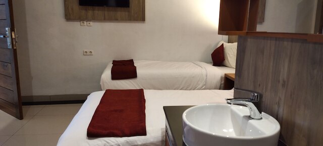 D&D ゲスト ハウス & カフェ シャリア