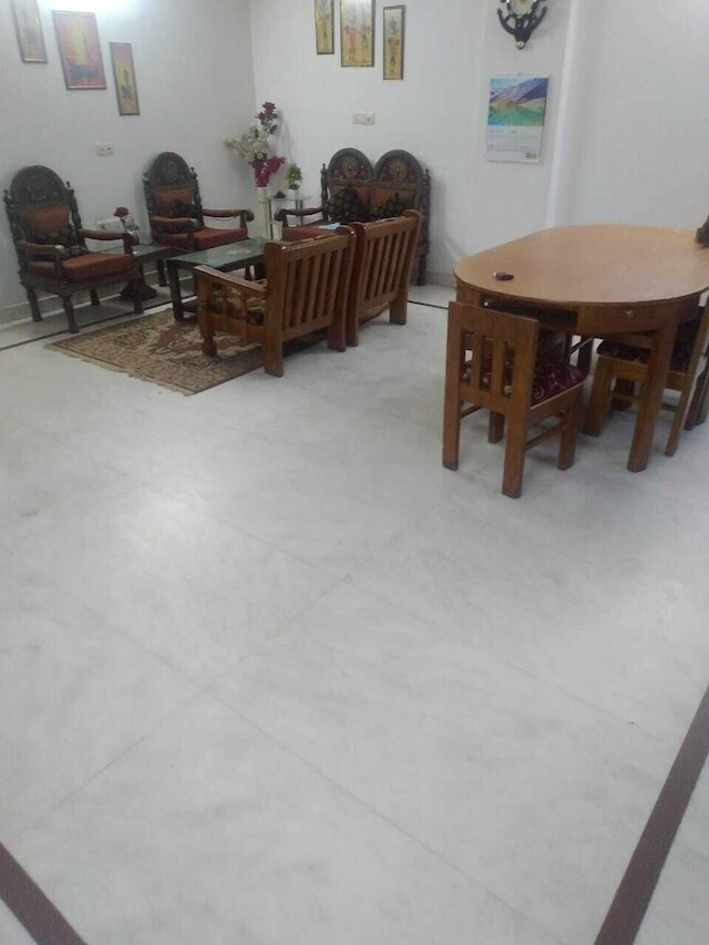 ADB ルームズ ナイツ イン