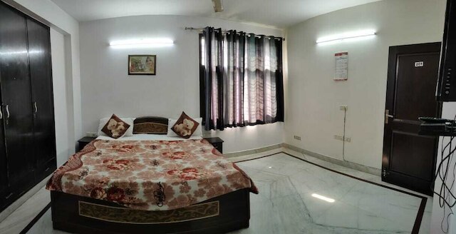 ADB ルームズ ナイツ イン