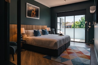 ザ ブルー ホテル ボンディ