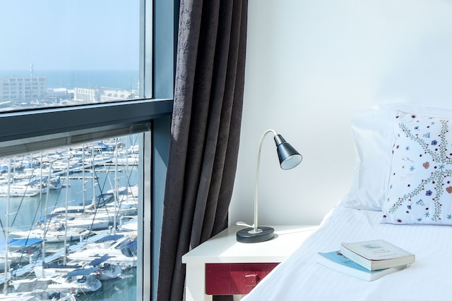 デラックス 3 ベッド マリーナ アパートメント イン ヘーツリア