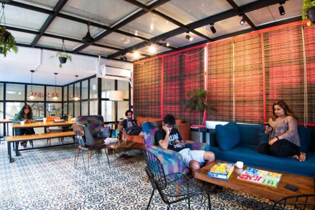 シュブハム ヴィラス - ホステル