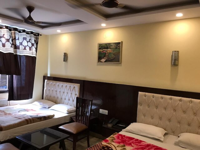 ADB ルームズ ガウラヴ ゲスト ハウス