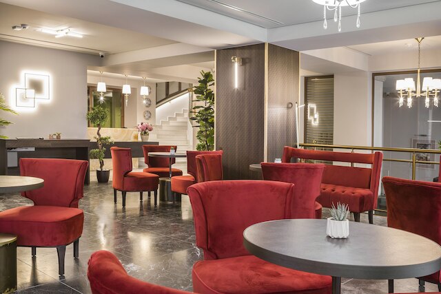 ロイヤルティ ホテル アテネ