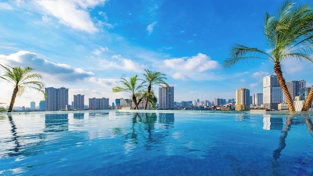 ヒラリー ハノイ ホテル