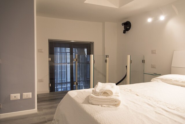 コンテンポラリー 2 ベッドルーム フラット ニア ユニバーシティ