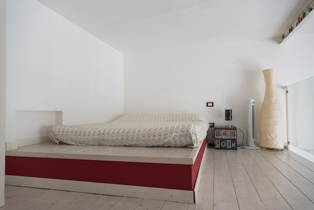 ウェルカミング プレイス イン ティチネーゼ / ダルセナ ディストリクト