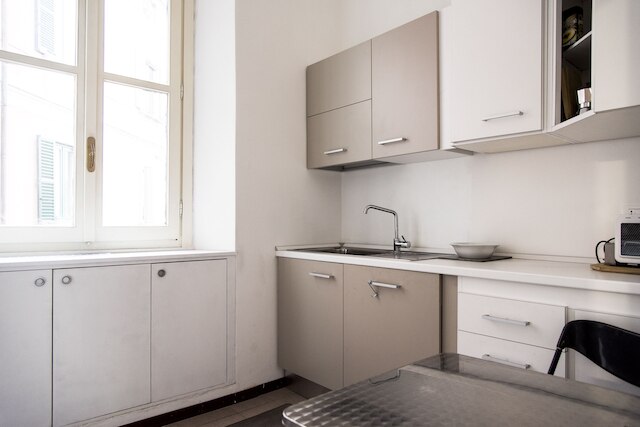 プレザント 2 ベッドルームズ フラット イン ブレラ