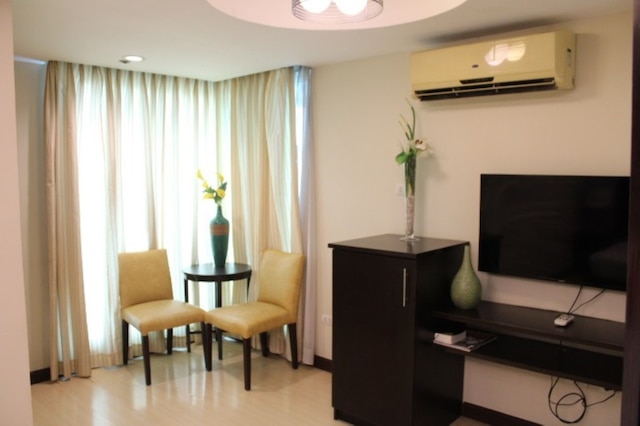 フェスティブ ホテル マカティ