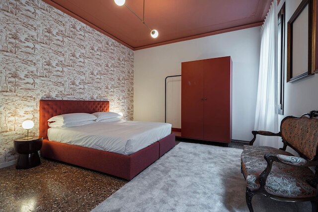 ザ アルセナル ラージ アパートメント