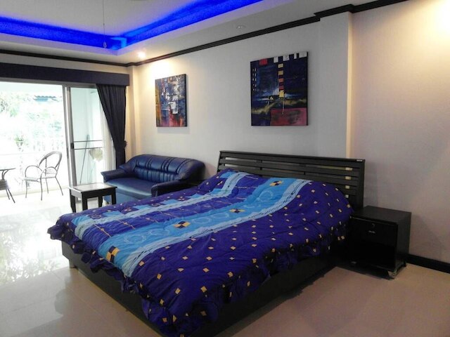 バーン スアン ララナ TD フロア 2 ルーム 203