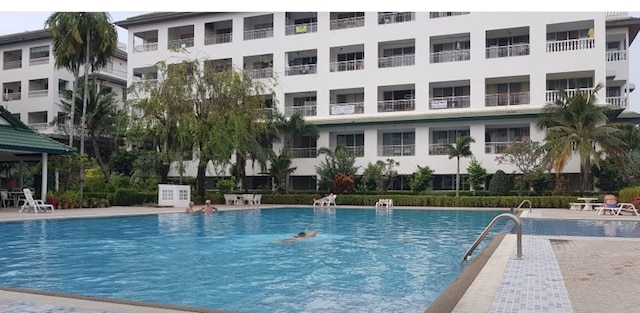 バーン スアン ララナ TD フロア 2 ルーム 203