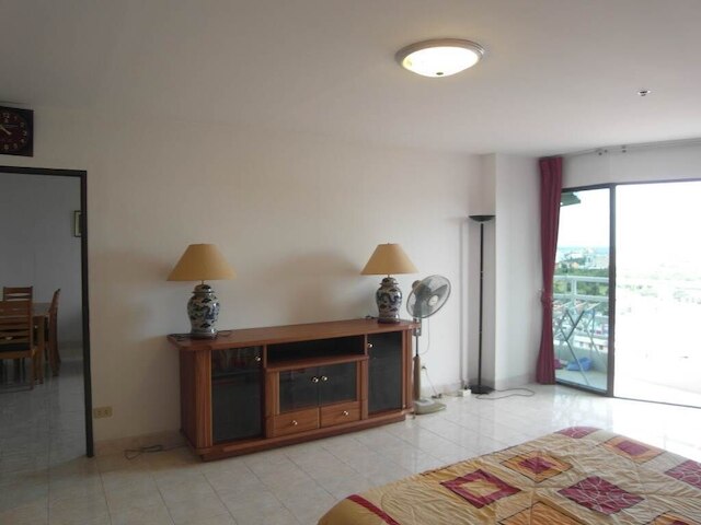 ビュー タレイ コンドミニアム 2A フロア 16 ルーム