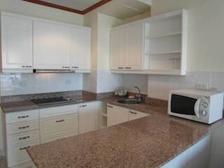 ビュー タレイ 1B フロア  6  ルーム