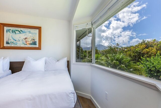 エンマラニコート 322 2 ベッドルーム コンド バイ レッドオーニング