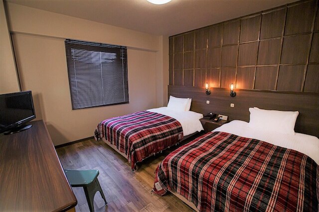 THE STEEL HOUSE（ザ・スティールハウス）