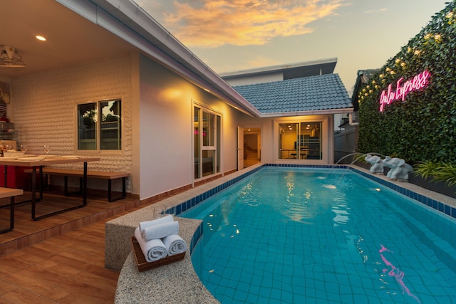 ガラ エクスプレス