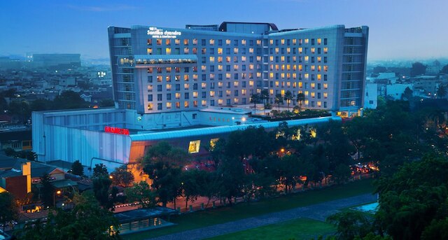 サンティカ プレミア ダィアンドラ  ホテル & コンベンション - メダン