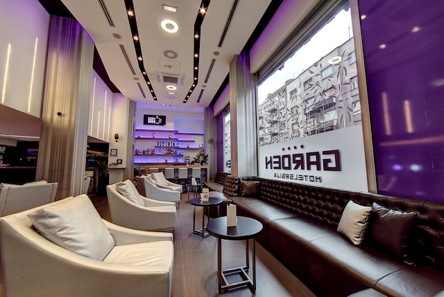 ホテル スルビヤ ガーデン エックス ガルニ