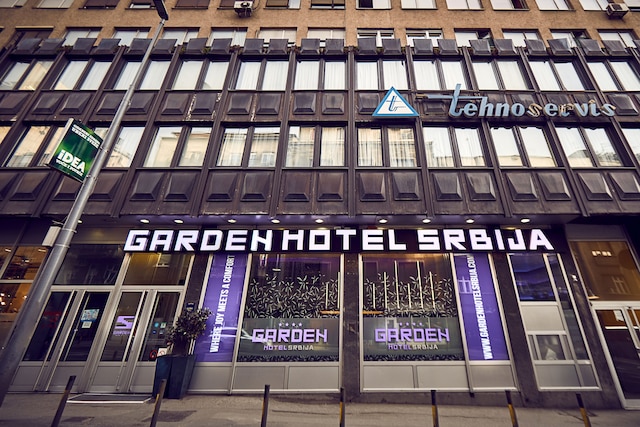 ホテル スルビヤ ガーデン エックス ガルニ