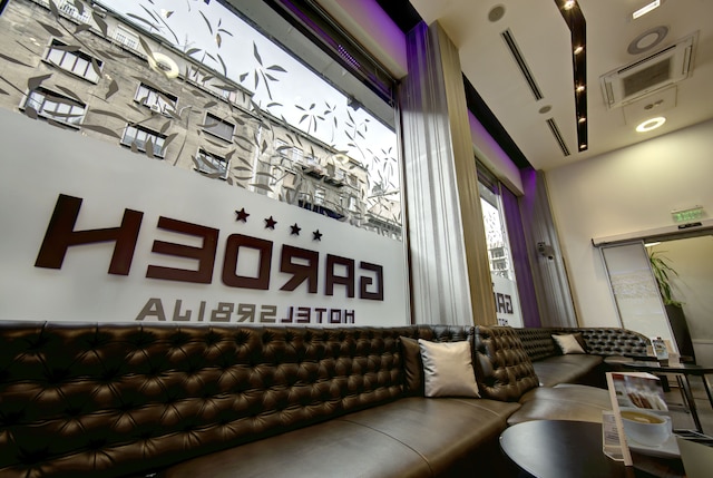 ホテル スルビヤ ガーデン エックス ガルニ