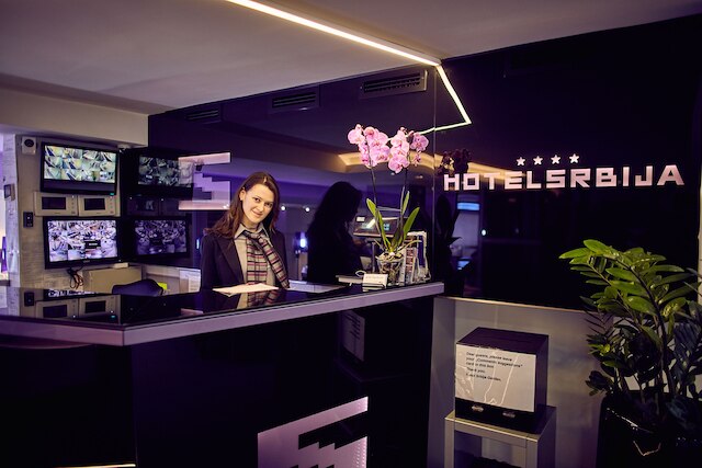 ホテル スルビヤ ガーデン エックス ガルニ