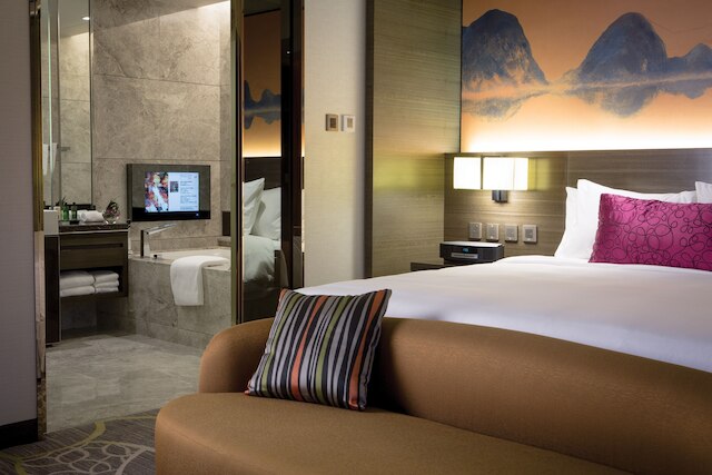 クラウン プラザ 香港 九龍 東 by IHG (香港九龍東皇冠假日酒店)