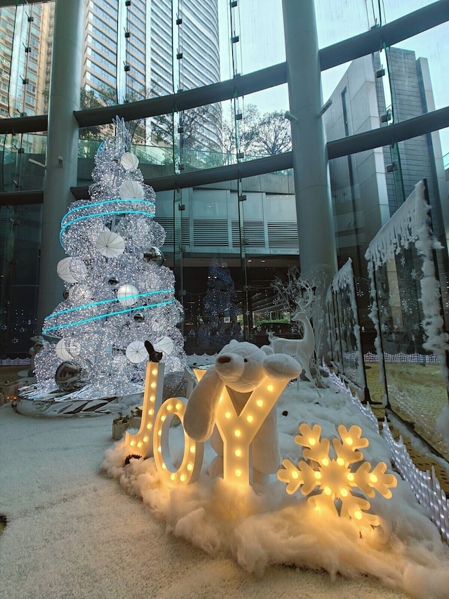 クラウン プラザ 香港 九龍 東 by IHG (香港九龍東皇冠假日酒店)