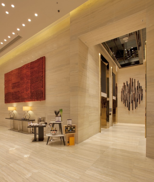 クラウン プラザ 香港 九龍 東 by IHG (香港九龍東皇冠假日酒店)