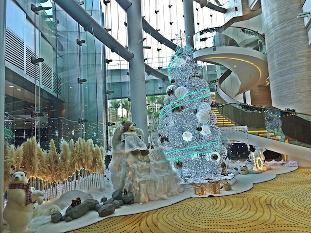 クラウン プラザ 香港 九龍 東 by IHG (香港九龍東皇冠假日酒店)