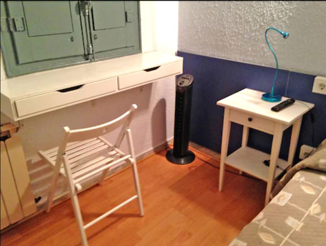 ホスタル デルフォス