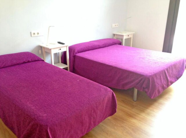 ホスタル デルフォス