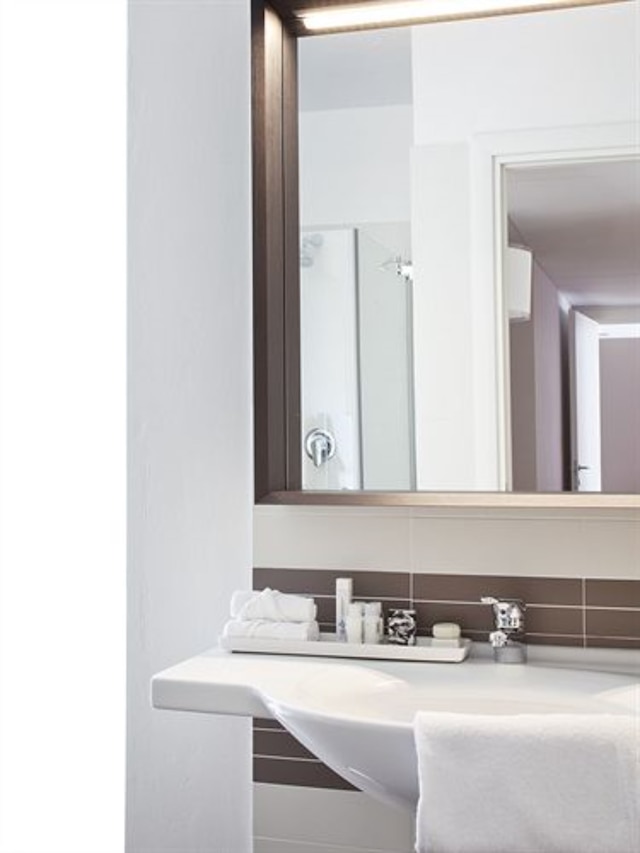 ザンバラ ラグジュアリー アパートメンツ